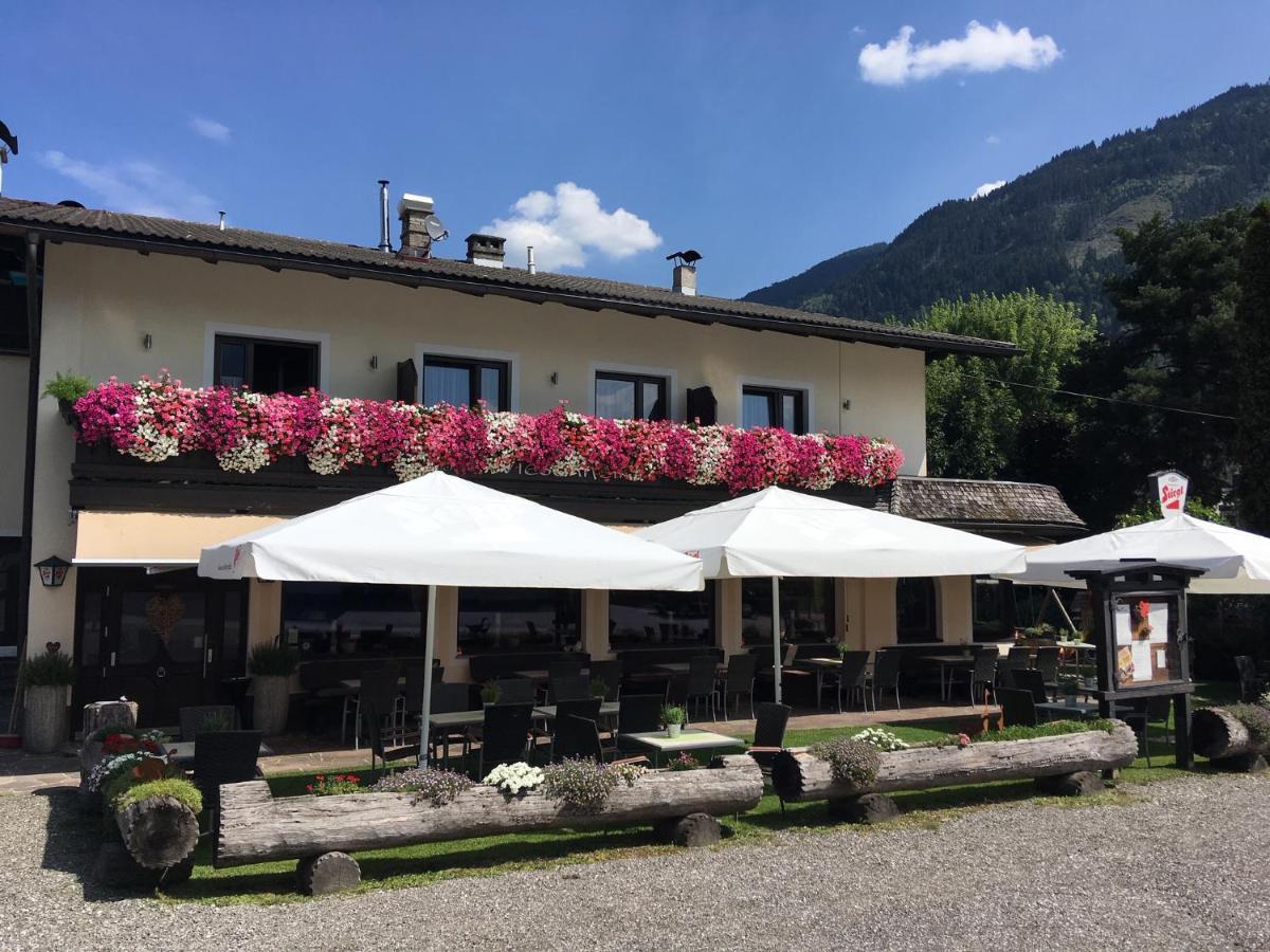 Restaurant Gaestehaus Wiesenheim Uderns Exterior foto